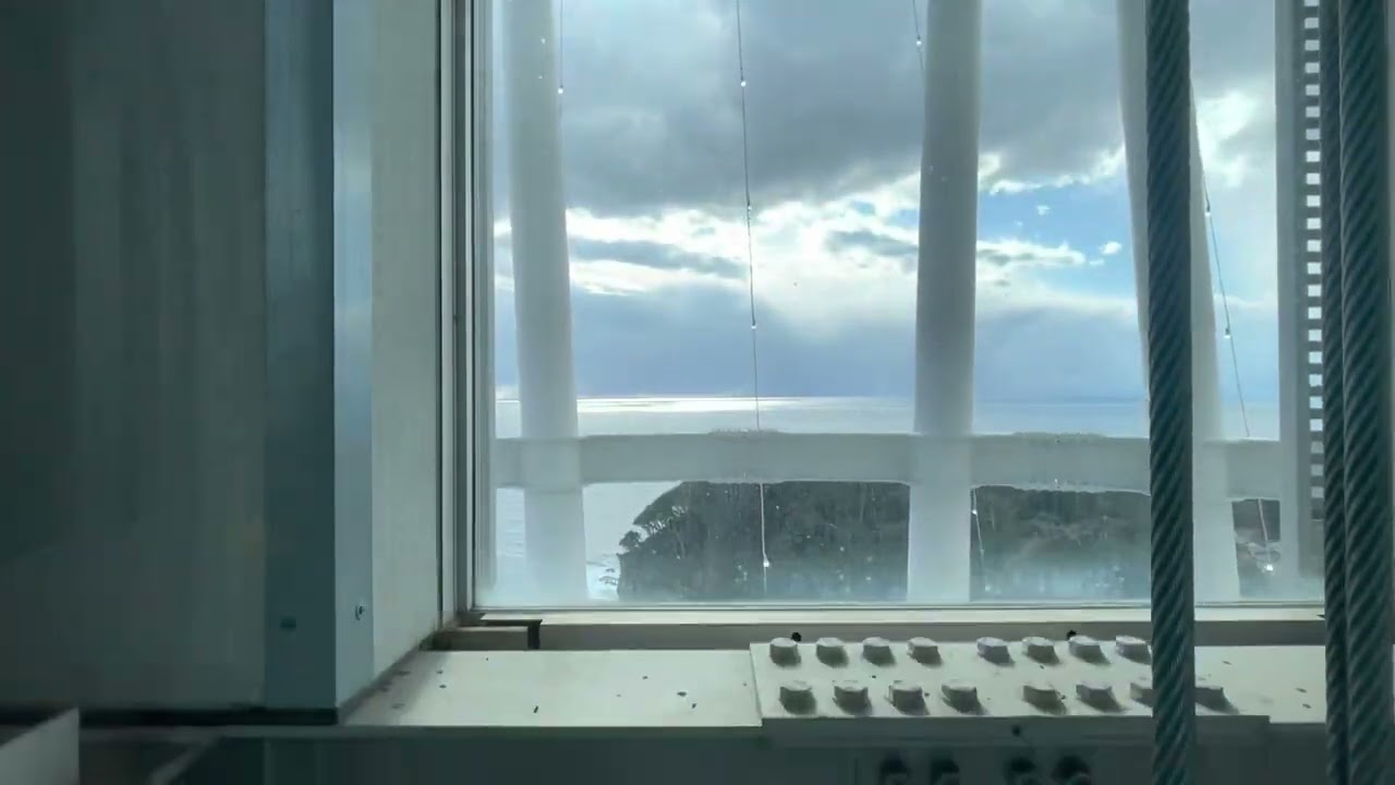 段原一詞の景色の良いエレベーター