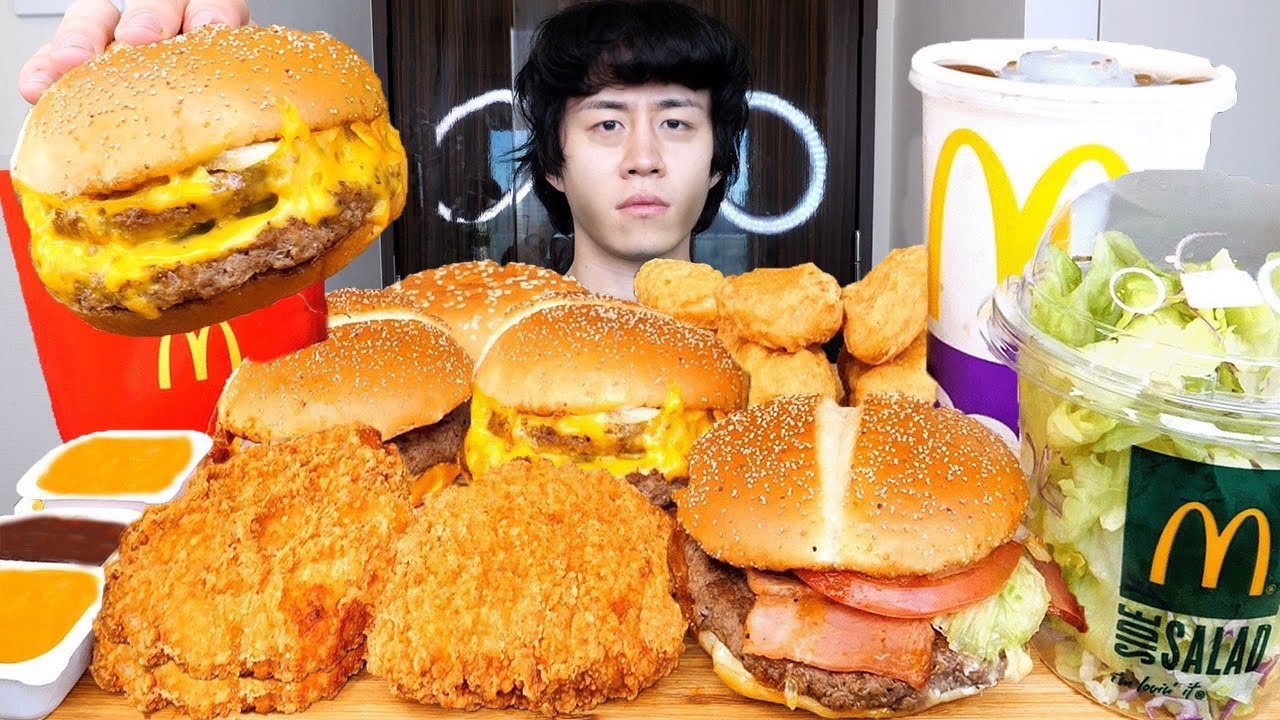 マジ二日酔いで体調悪すぎるからマック1万円分食べたらブスすぎたwww