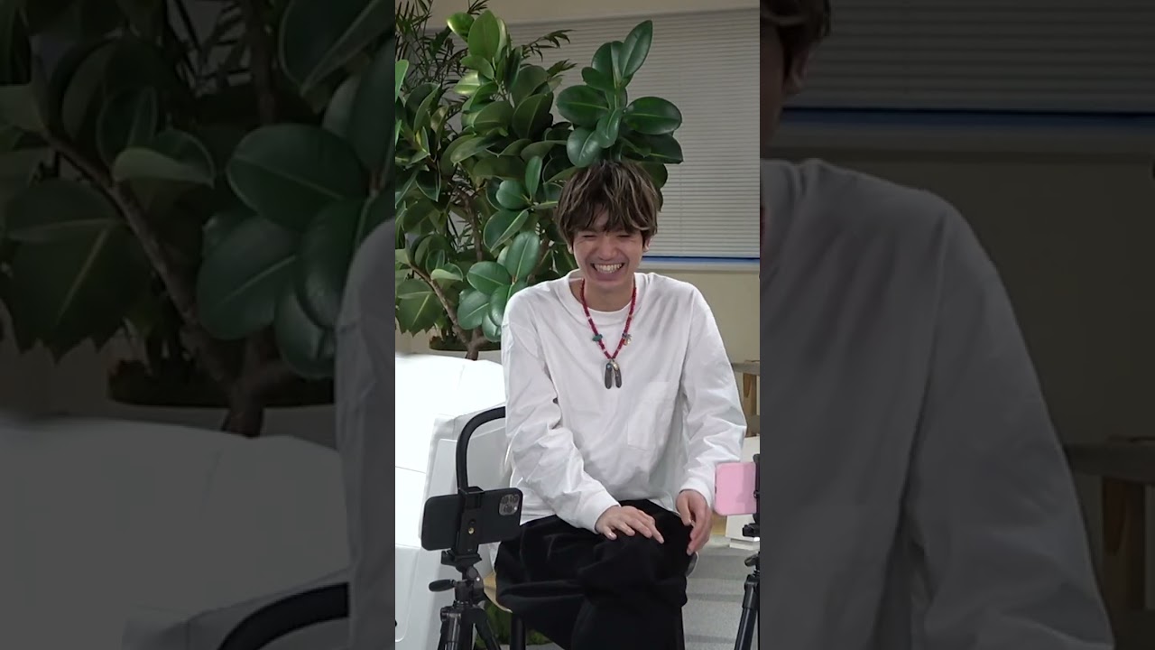SixTONES official【桃鉄コラボお願いしたい！】桃ーンズかストテツか...どっちがいいかな？ ~#shorts~