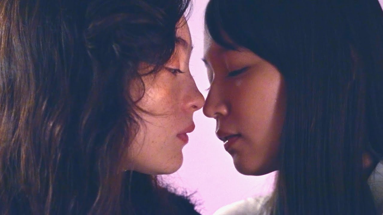 吉岡里帆、モトーラ世理奈と恋!?主題歌は吉澤嘉代子の書き下ろし楽曲「氷菓子」／映画『アイスクリームフィーバー』特報