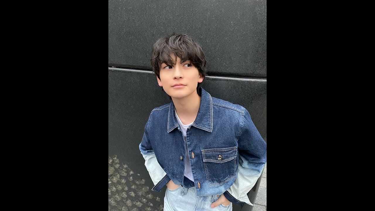 高橋文哉さんがデニムに興味を持ったきっかけは…？ #vivi #高橋文哉 #デニム #デニムコーデ #ファッション #ootd #shorts #8loom  #ブルーム