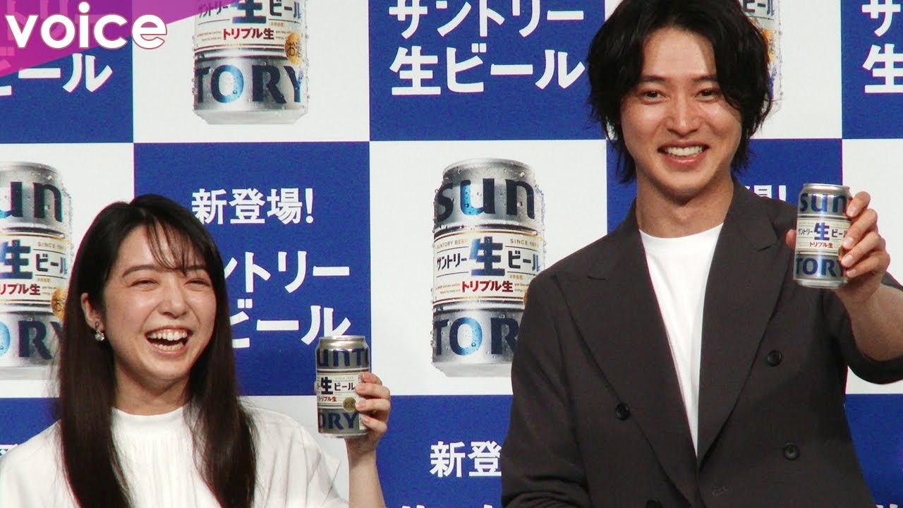 山﨑賢人＆上白石萌音、全ムービーカメラに乾杯ポーズの神対応【フォトセッション】