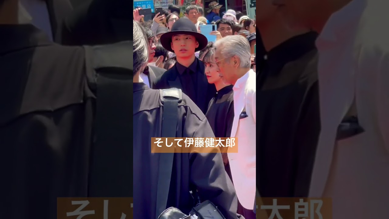 岩城滉一、からの。伊藤健太郎！国際通りは大賑わい。島ぜんぶでおーきなわ祭。レッドカーペットより。