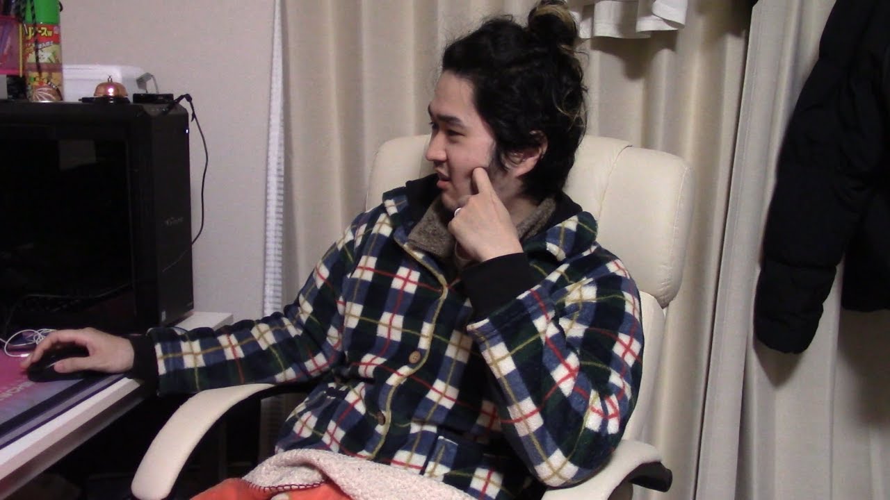 陰キャ大学ぼっち系YouTuberのトップ「パーカー」について