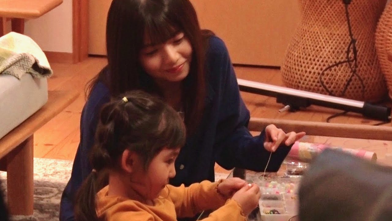 齋藤飛鳥、子役・磯村アメリにこぼれた笑み！貴重な共演シーンの裏側／映画『サイド バイ サイド 隣にいる人』メイキング映像