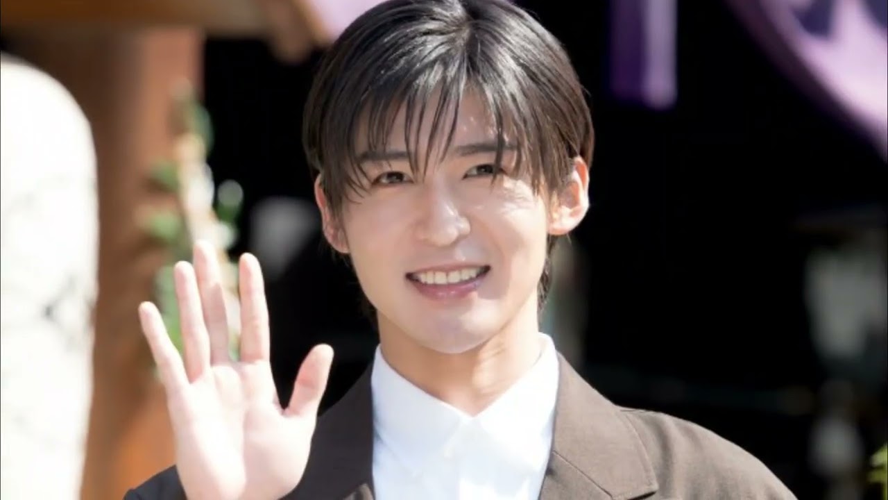 目黒蓮（Snow Man）、映画『わた婚』で共演した俳優・渡邊圭祐との“レアな”ツーショット写真を公開