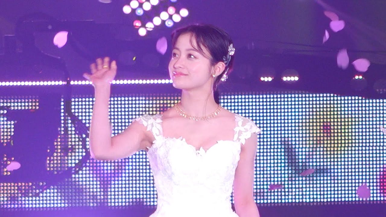 【王様に捧ぐ薬指】橋本環奈、胸元大胆ウエディングドレス姿！“東郷”山田涼介との今後も語る『Rakuten GirlsAward 2023 SPRING/SUMMER』