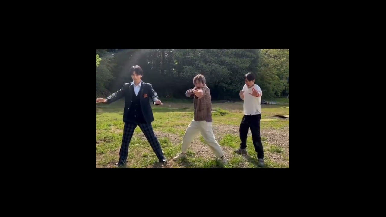 #ペンディングトレイン | 真新しい | April 2023