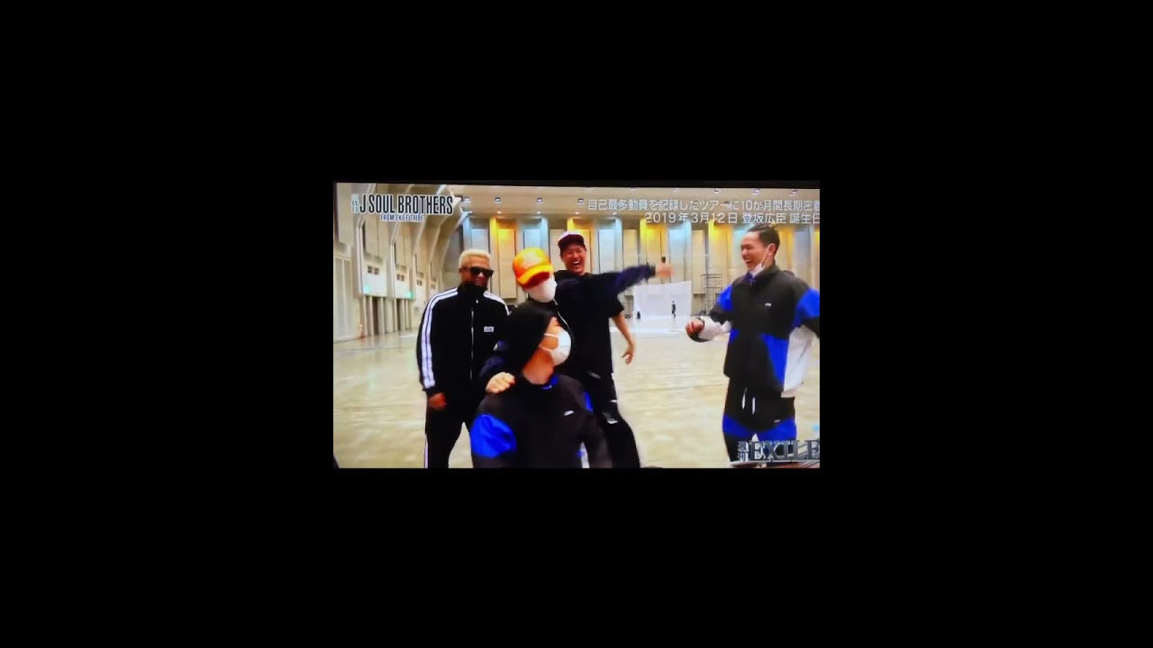 糖分に食らいつくおじさん達 #shorts #三代目 #ケーキは角が美味い