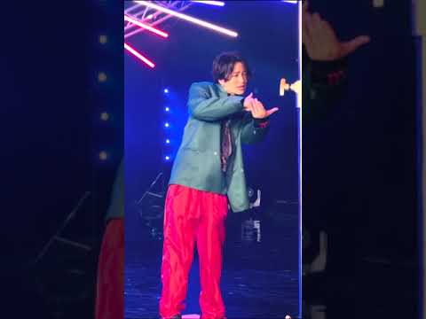 突然ですが、聞かせて下さい🤫今回の新曲"Purple Rain"での菊池風磨どのシーンが一番輝いていましたか？150文字以内でコメント欄に記述してください✨#sexyzone#菊池風磨