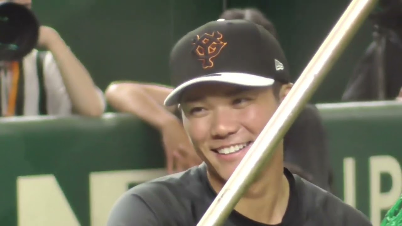 現役出来ますよの阿部慎之助 亀梨和也と交流する坂本勇人