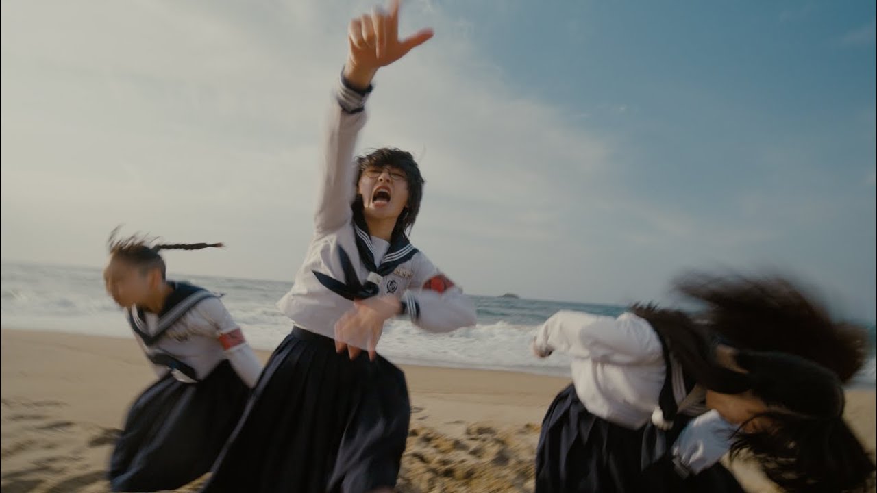 ATARASHII GAKKO! - 青春を切り裂く波動 (Official Music Video)