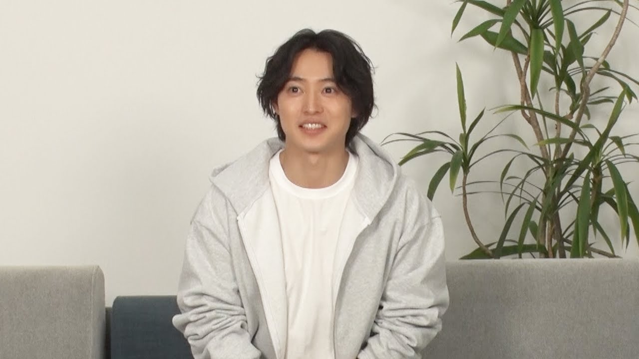 山﨑賢人、筋トレCM⁉︎ ツイストの腹筋に苦労するも「楽しかった」 ザバス新TVCM「運動したら、ザバス。」篇インタビュー