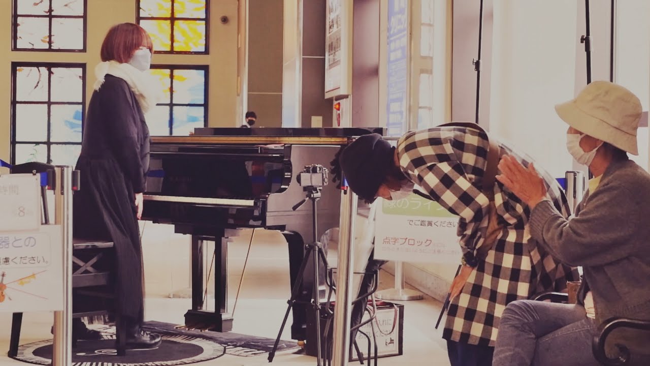 【感動】まさかの女性が涙…尾崎豊の泣ける歌を演奏したら信じられない展開に…【I LOVE YOU】