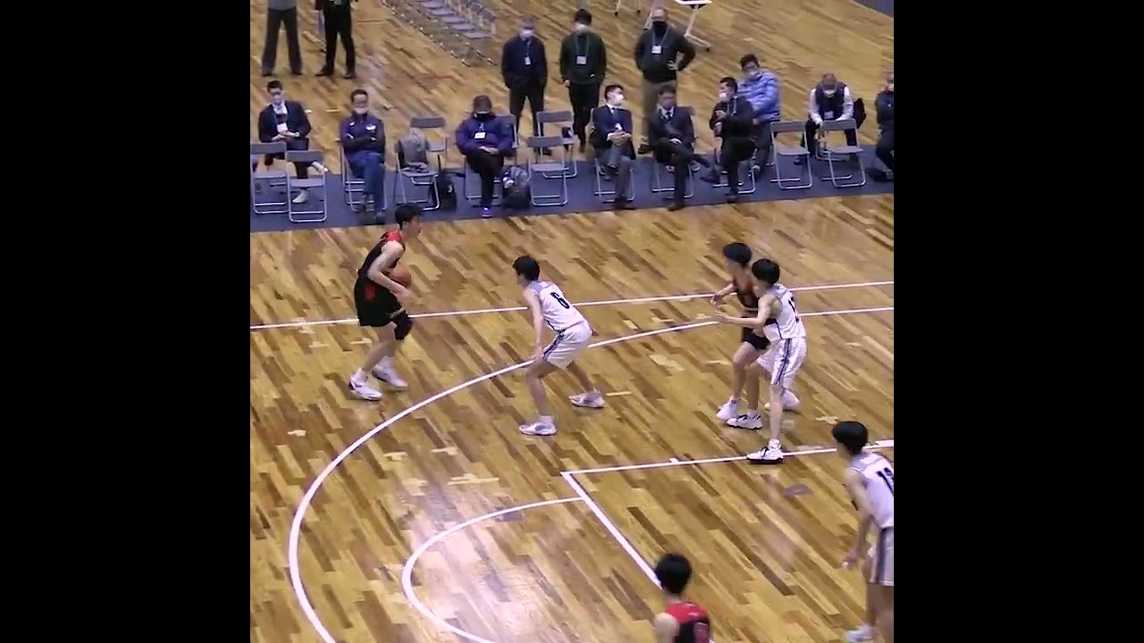 【バスケ】東山エースが無双44得点！近畿頂上決戦でゾーンに入り止まらないゲームハイ 佐藤友(2年/主将/No.4/189cm) #shorts #高校バスケ