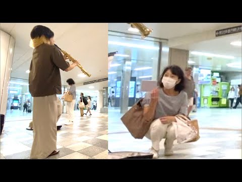 【衝撃】感動した女性が奇跡の一言を｜突然プロが「I Love You/尾崎豊」ライブ｜STREET SAX PERFORMANCE