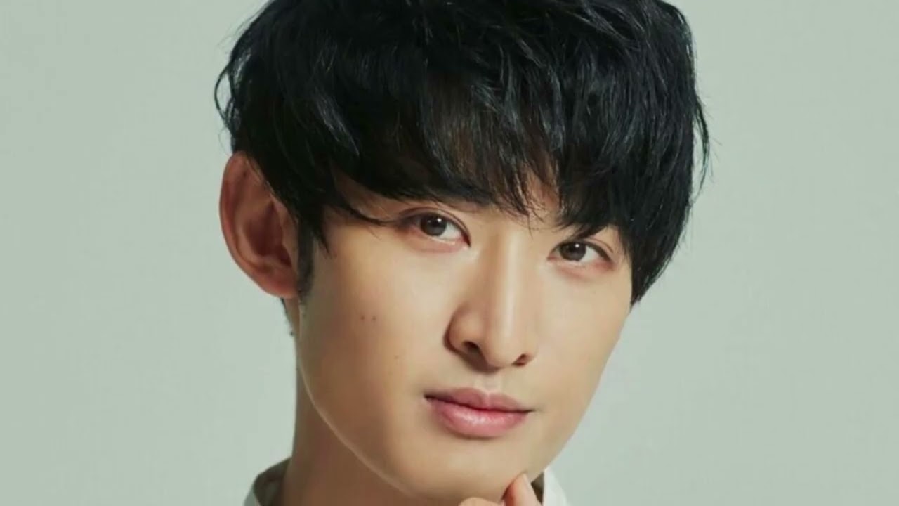 Snow Man向井康二、時には真剣にぶつかり合うメンバー同士の関係性を語る「言い合えるってやっぱ大事」