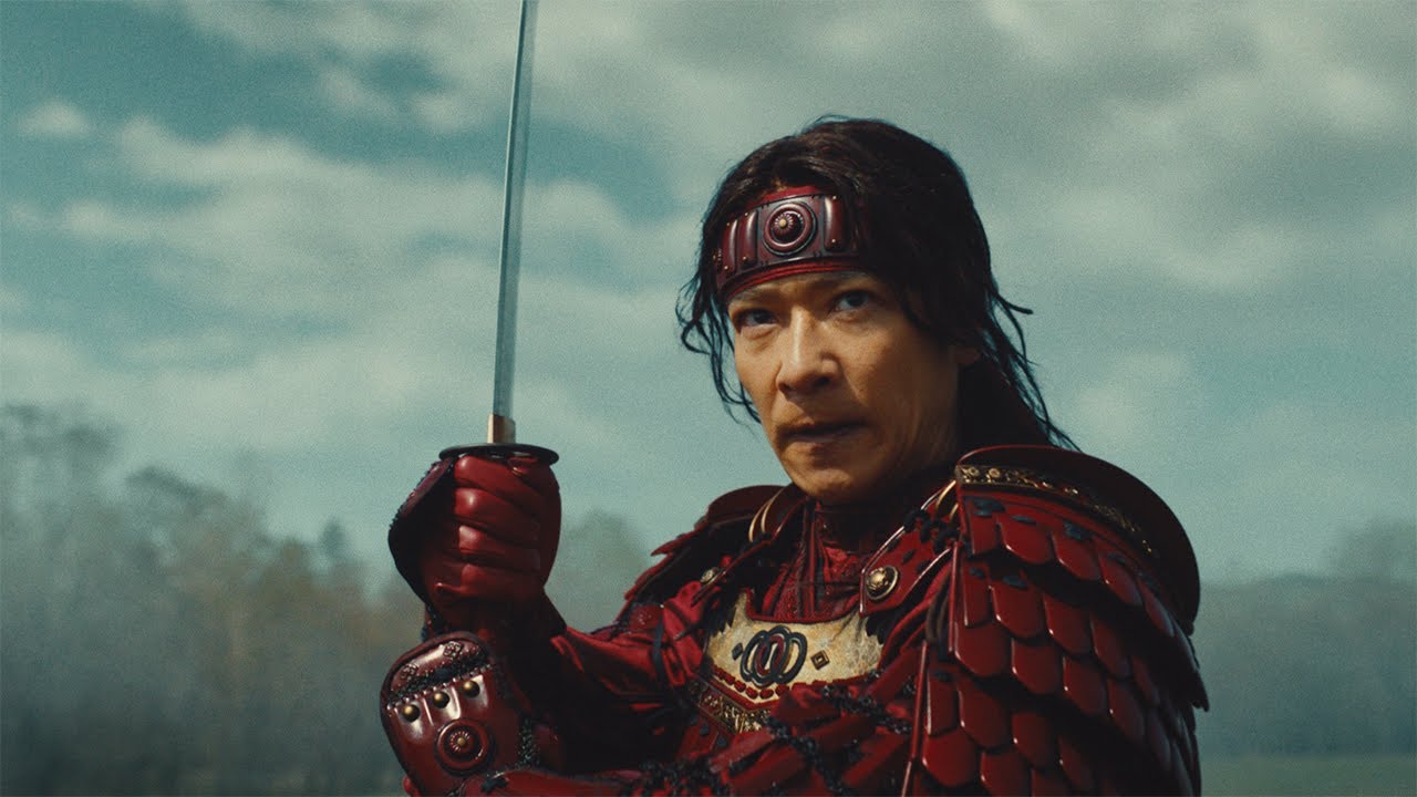 堺雅人、赤い甲冑姿の武士に！キングギドラと真っ向勝負　「VIVANT」ロケ地・モンゴルで撮影＆「ビッグブリッヂの死闘」がCM曲に　丸紅新CM
