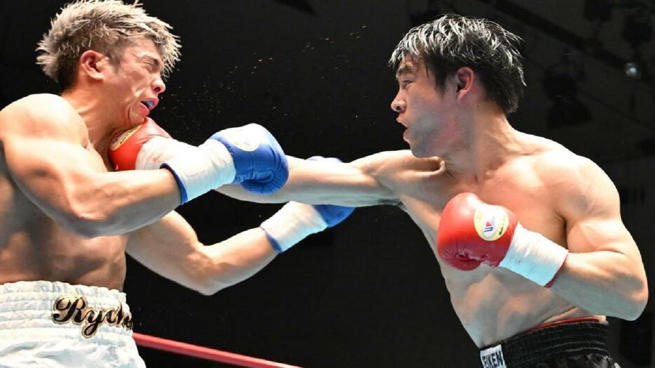 赤井英和の息子・英五郎がKO勝ち、水戸黄門「格さん」の孫に超攻撃的なボクシング