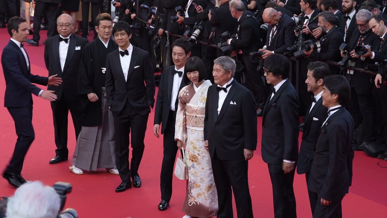 『首』の北野武監督や豪華キャストがカンヌ国際映画祭のレッドカーペットに降臨