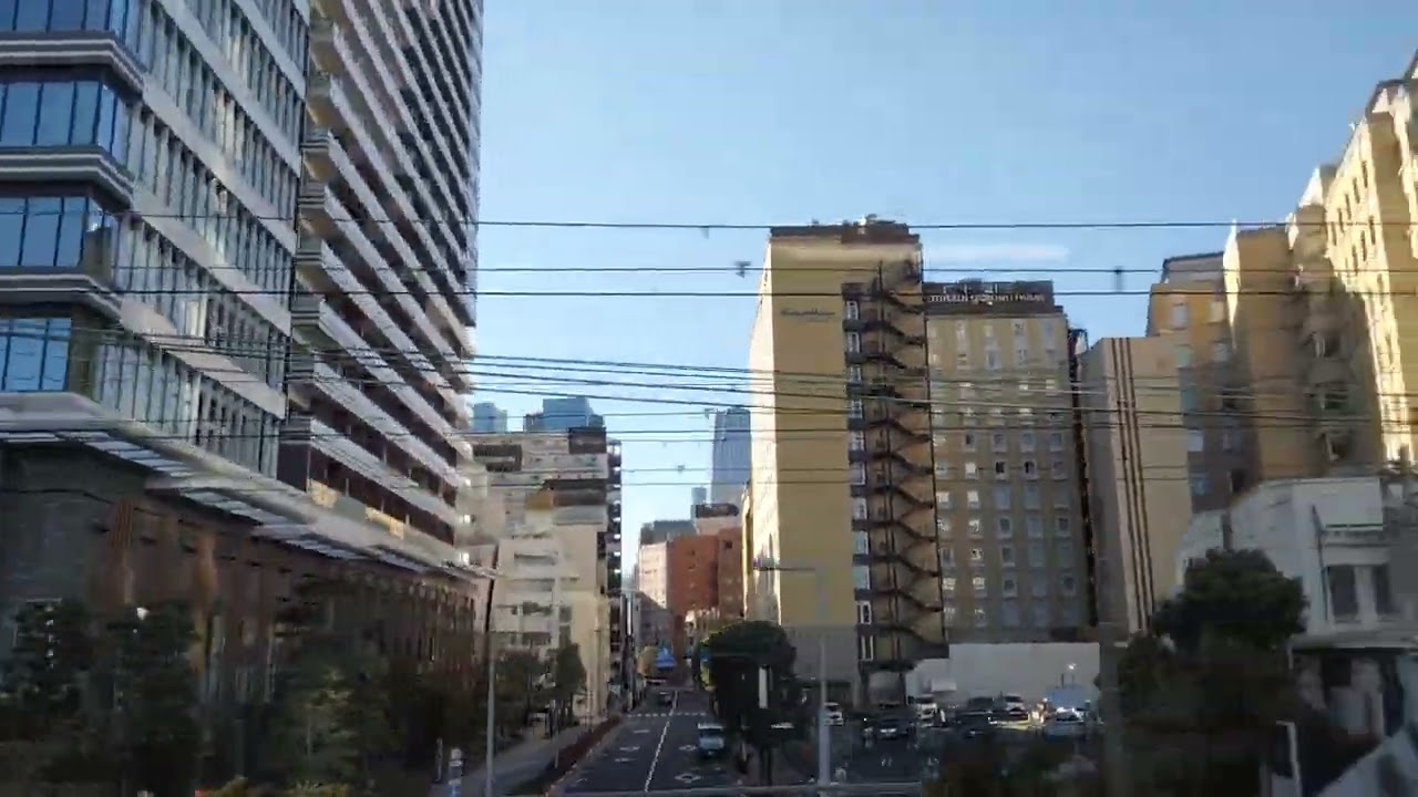 ＜野村芳太郎「鬼畜」＞で、緒形拳が良子を東京タワーに置き去りにし、黄昏の東京タワーを走る国電から目にするシーンみたいに撮ろうとしましたが - Tokyo Tower, December 3, 2023