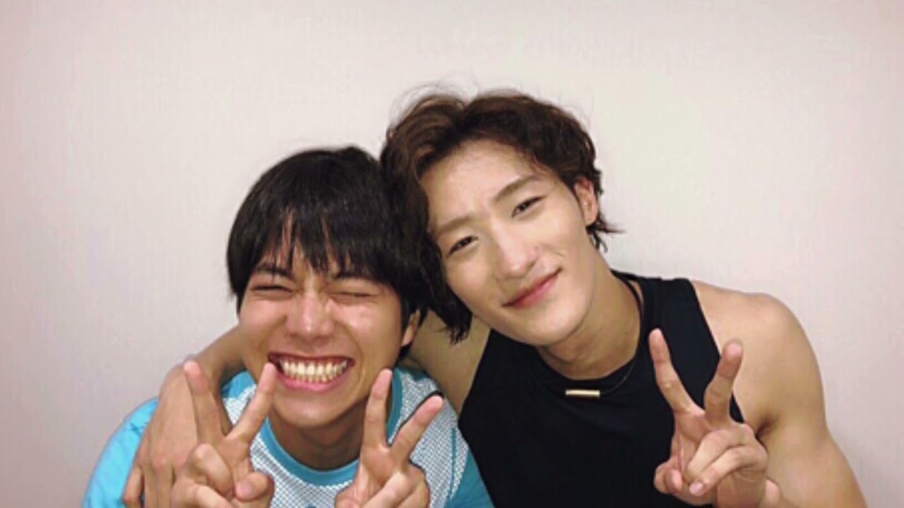 Snow Man・岩本照をWEST.・重岡大毅がバックハグ！可愛いが詰まった2人の笑顔にほっこり