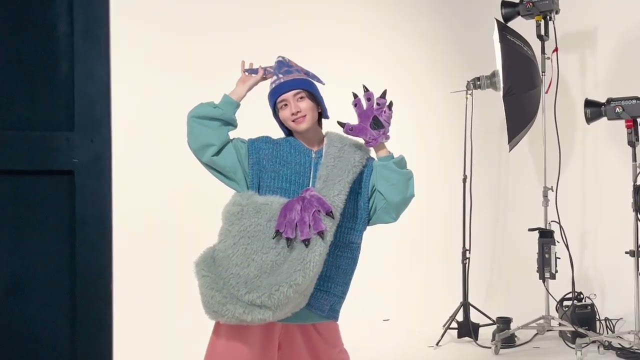 板垣李光人|カレンダー2024【メイキング】クール・アンニュイ・POP・ナチュラルなど板垣李光人しか出せない魅力を詰め込んだ完全セルフプロデュースカレンダー！