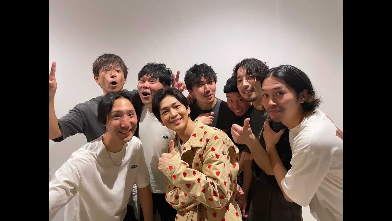 新着- 松下洸平、清々しい笑顔でキメポーズ！全国ツアー完走し感謝のメッセージ