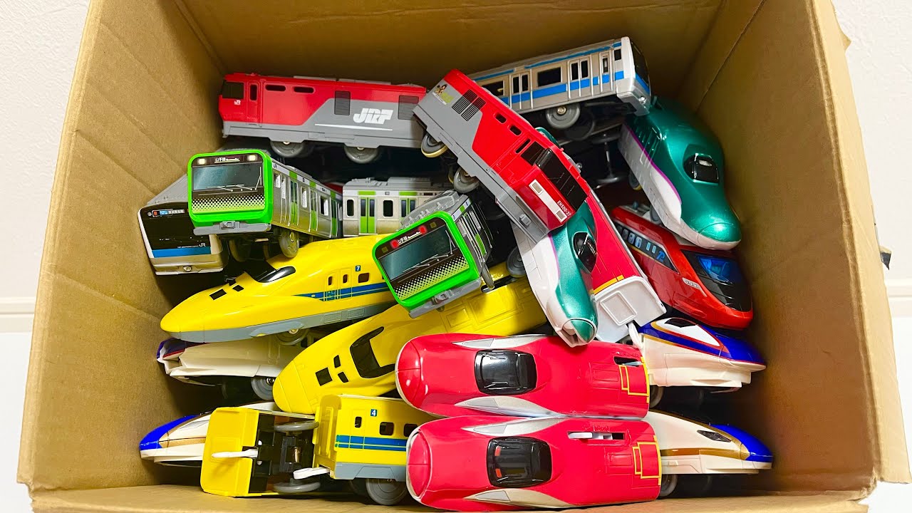 【プラレール】たくさんの電車と新幹線を紹介しながら線路を走るよ　Many Plarail trains run