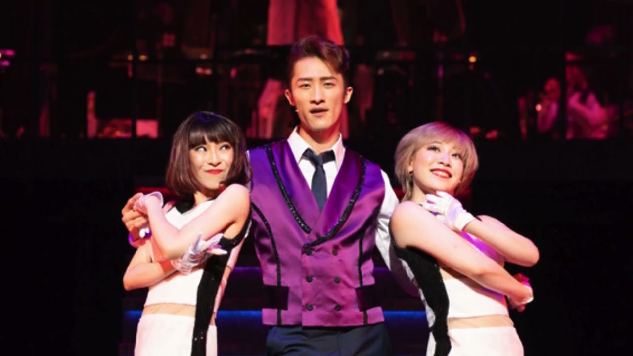 TOKIO国分太一『祭 GALA』観劇！Snow Man岩本照と自身が贈ったのれんの前でツーショット「頼もしい後輩ですわ」