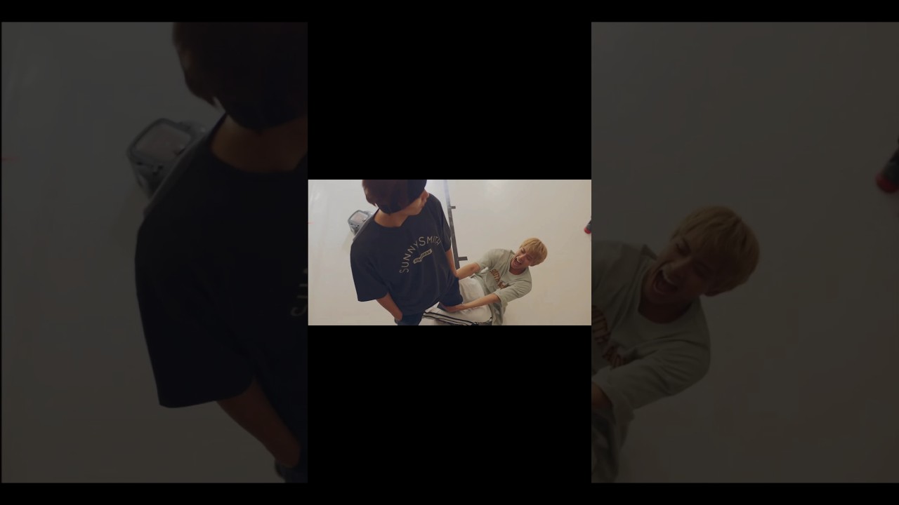 【可愛い】足元に辿り着いたよ【壁こじ】