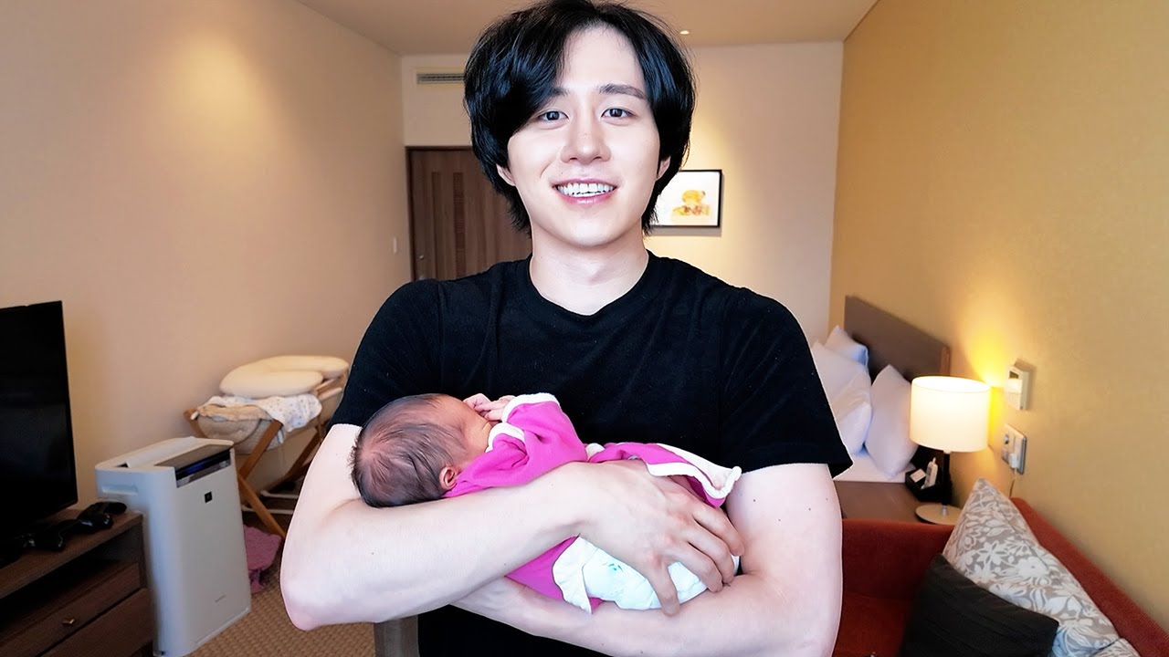 娘が産まれました。出産後の妻と話します。