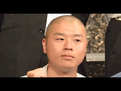 T2- 骨折のアキナ・山名文和『せやねん』生出演し元気な姿「めっちゃ元気」 右腕固定した姿での出演に驚き「この緩さ、エグいっすね」