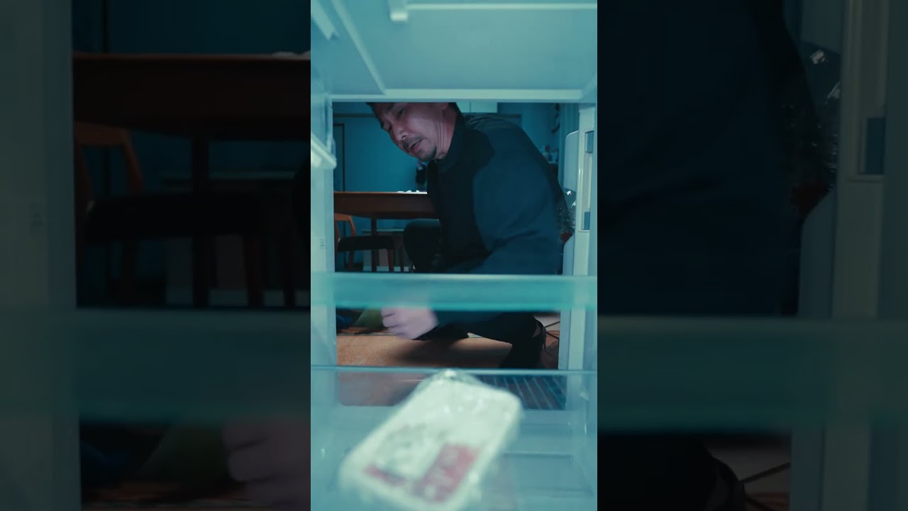 冷蔵庫の中に...一体何をするのか... #shorts #bumpドラマ #fridge  #ミステリー