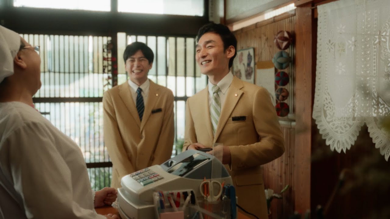 草なぎ剛がリラックスした表情に撮影に臨む「センチュリー21・ジャパン」新テレビCMメイキング