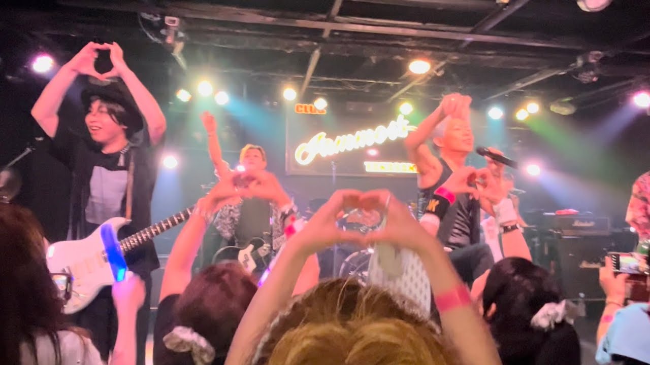 COMPLEX・吉川晃司 / LOVE CHARADE【GENERIC】