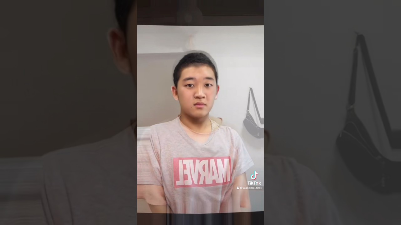 四千頭身後藤の兄弟です