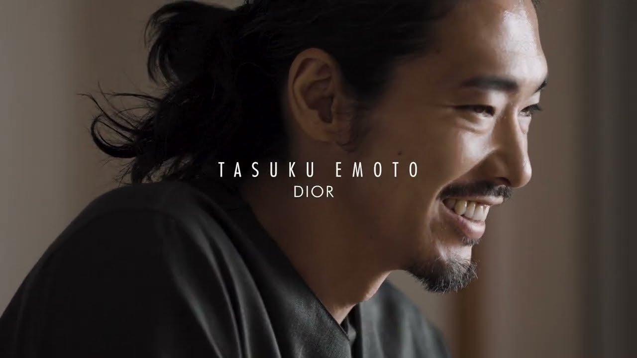 柄本佑、ドラマと日常のコントラストを着る。