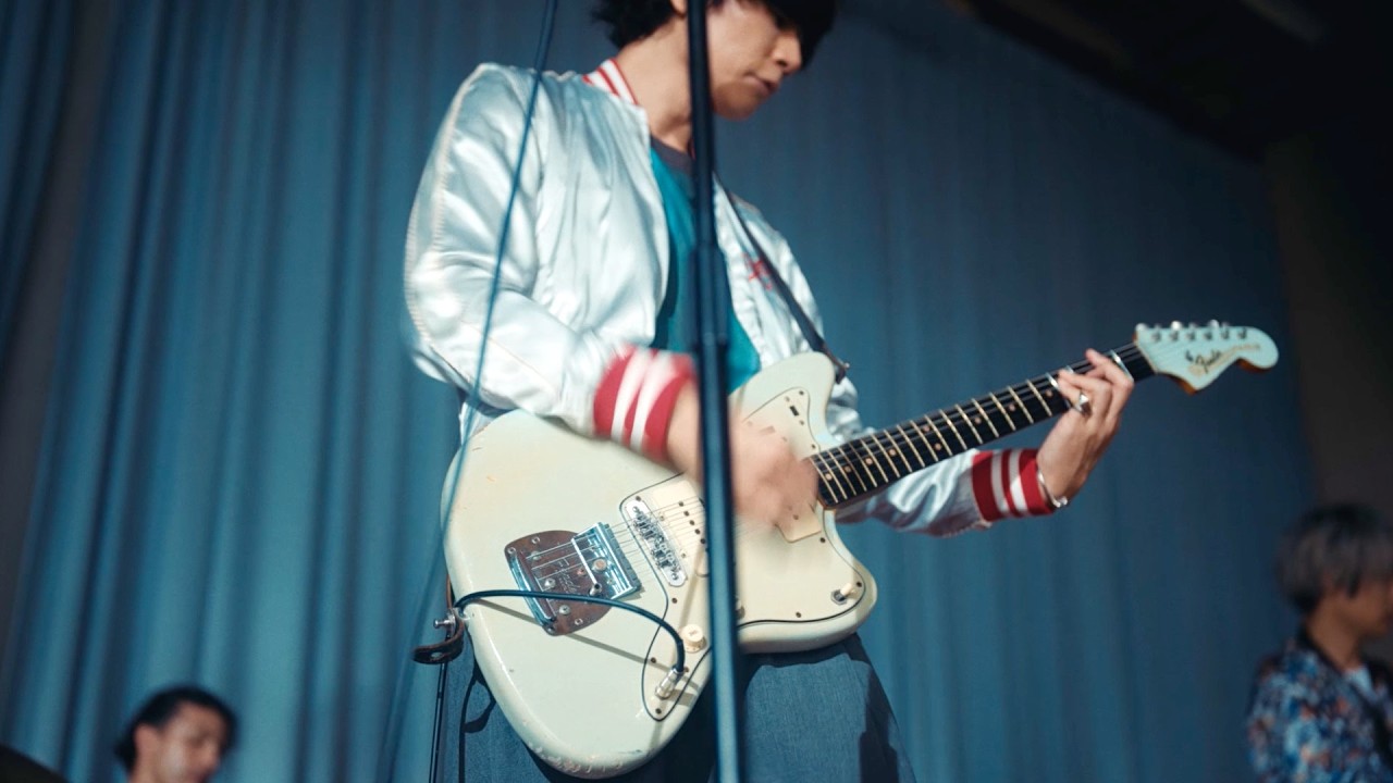 [Alexandros]体育館で新曲「Backseat」演奏／江崎グリコ ポッキー CM＋インタビュー＋メイキング