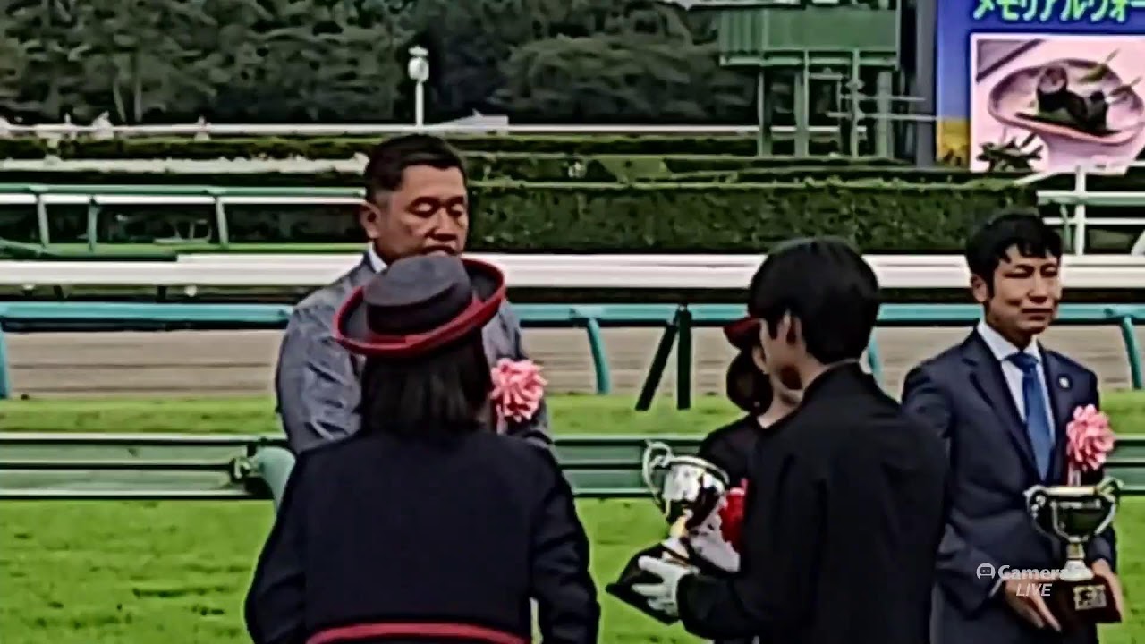 【テレビ未放送】オールカマー表彰式に『虎に翼』出演中の戸塚純貴さん（轟役）がプレゼンターで登場 2024年9月22日 中山競馬場