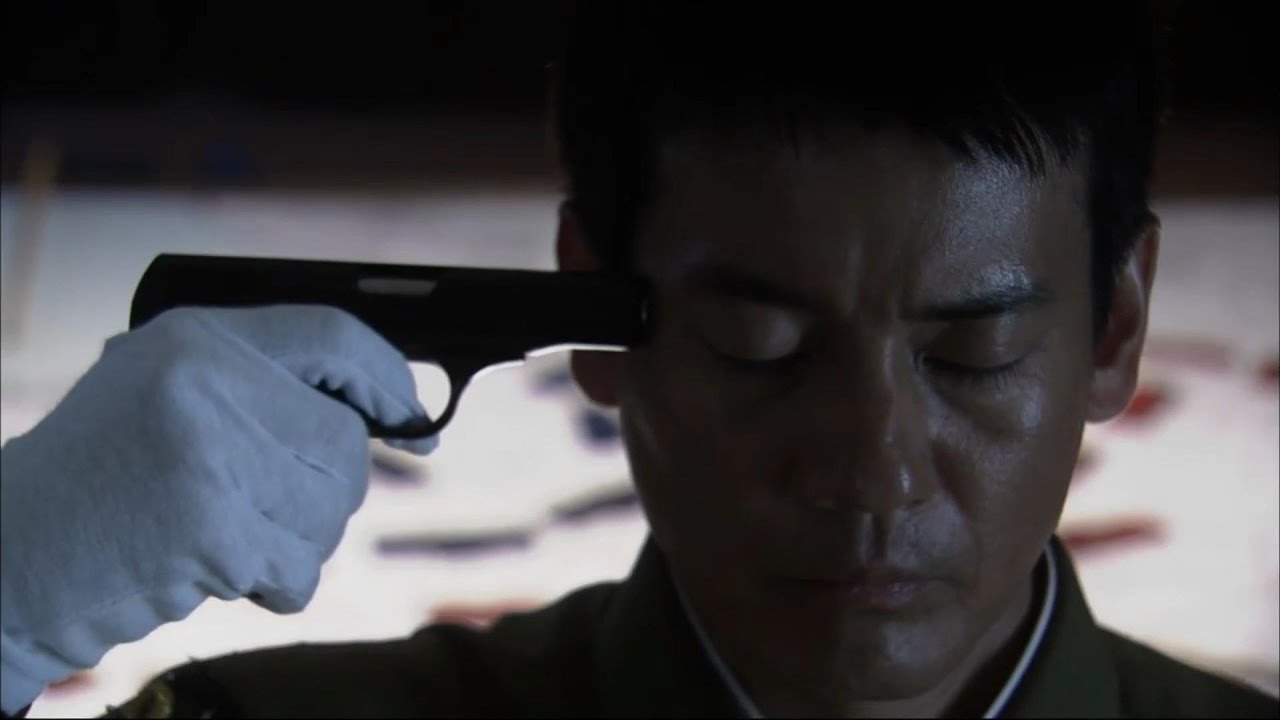 【唐沢寿明主演】大本営の参謀としてソ連の捕虜になり軍事裁判で強制労働25年の刑でシベリア抑留、１１年後に帰国して、その後商社で戦い続ける男の物語です