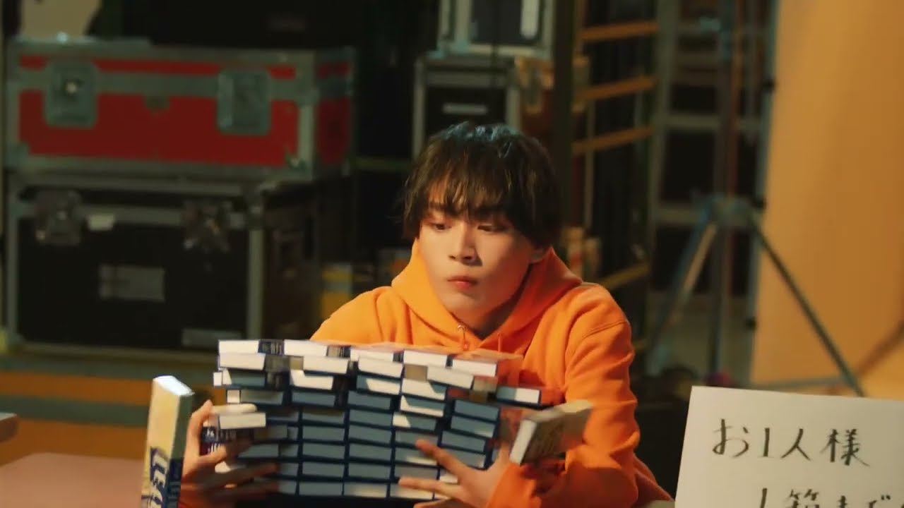 Ryusei Onishi x White chocolate bar ice cream appears! 【大西流星】板チョコアイスに白登場！【白い板チョコアイス】