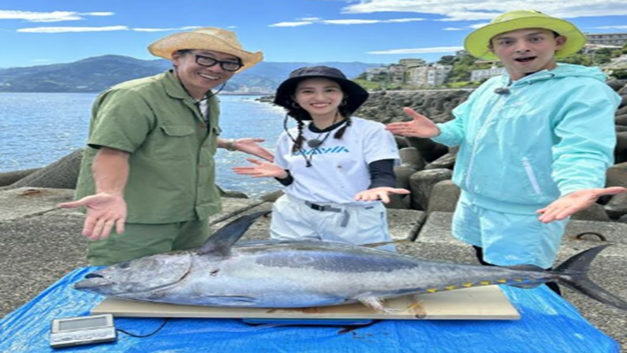 堀田茜、巨大マグロの釣り上げに成功! 運や根性に共演者感嘆「幸運の女神」「すごい」.Akane Hotta.