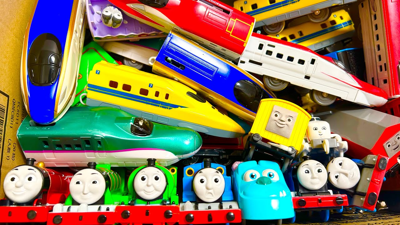 【プラレール】きかんしゃトーマスと新幹線のおもちゃたちが箱からでてくる！
