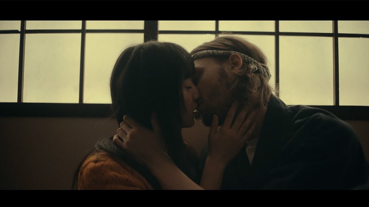 Koki，のキスシーンが公開　父親役の本木雅弘も登場　アイスランド青年との恋を描いた映画TOUCH／タッチ」予告編