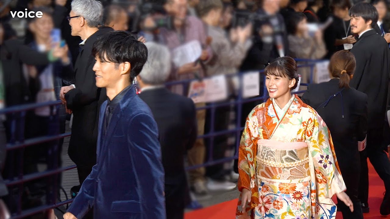 芳根京子、着物姿でキュートに小走り♪　松坂桃李とレカペ　第37回東京国際映画祭