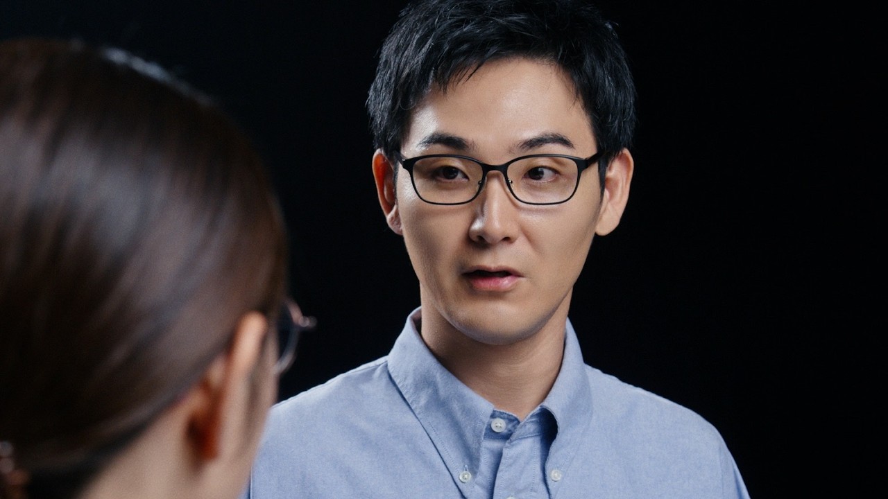 松田龍平、シュールな「人生メガネ劇場」／OWNDAYS CM＋インタビュー＋メイキング