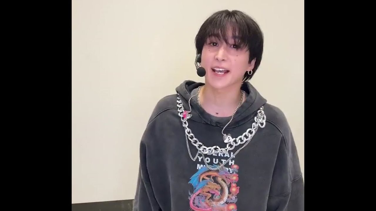 ＃さっくん黒髪 を報告！佐久間大介『Snow Man Dome Tour 2024 RAYS』福岡公演終わりのライブオフショット公開