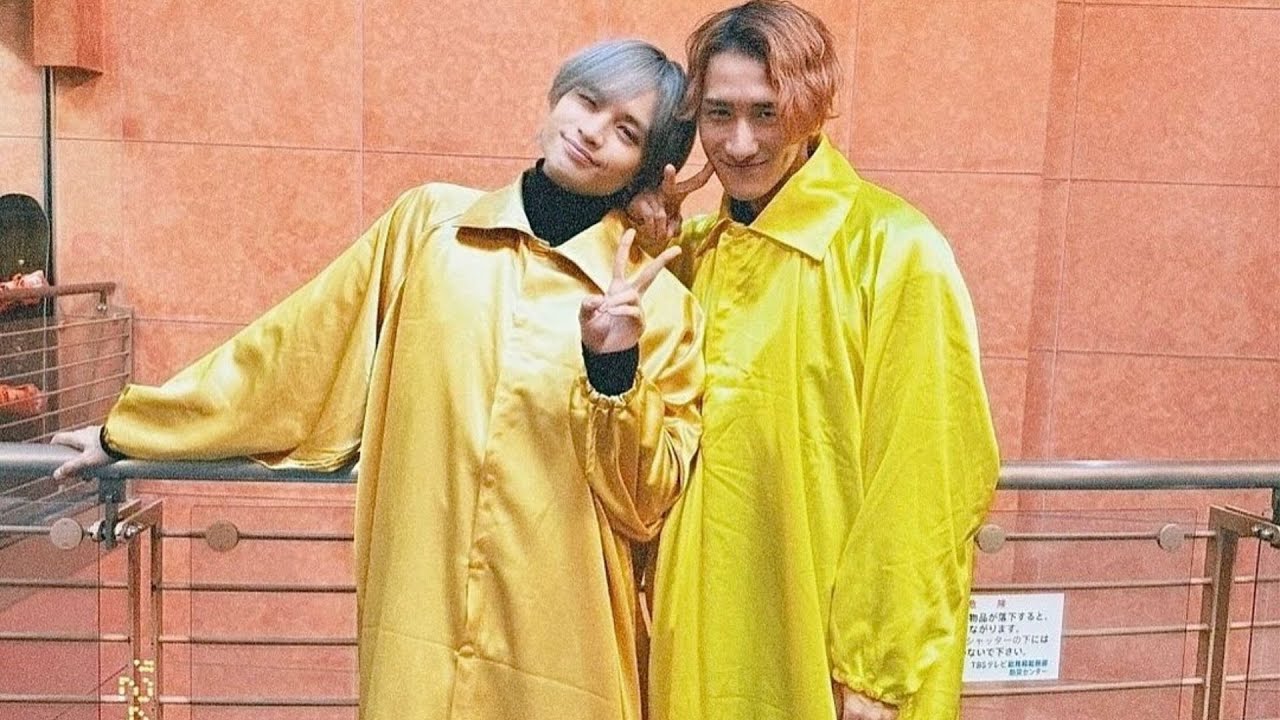 中島健人が“親友”岩本照（Snow Man）とのニコニコ自撮りショット公開！「けんひー最高」「大好きが溢れちゃってるね」の声