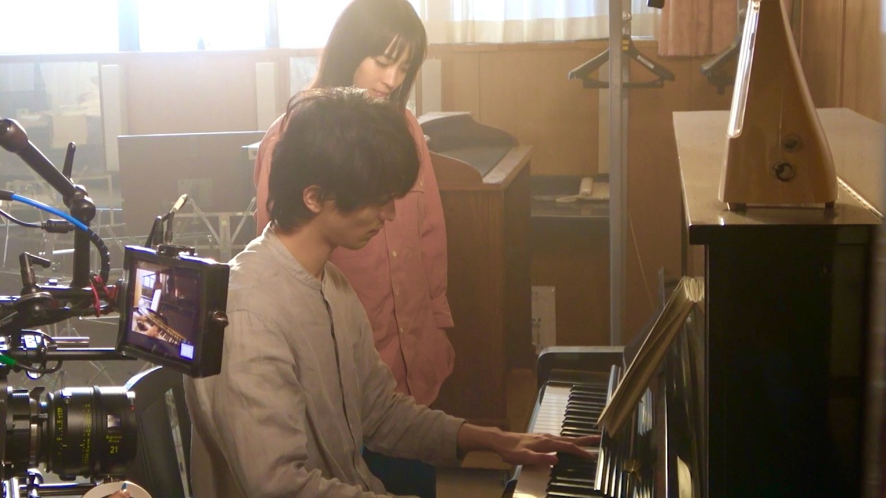 横浜流星、ピアノを弾く傍らに広瀬すず…杉咲花、清原果耶との関係は？映画『片思い世界』メイキング映像